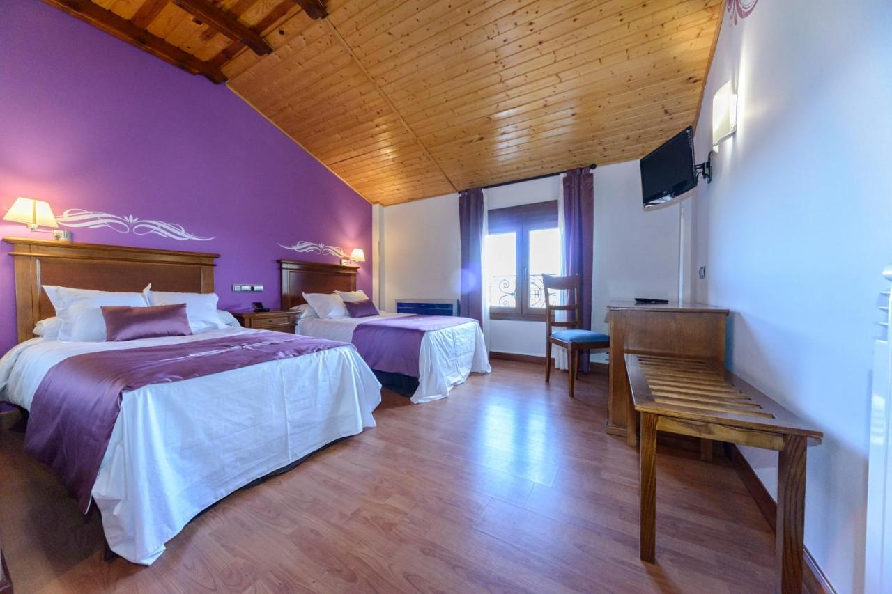 Hotel La Barrosa Abejar Exterior photo